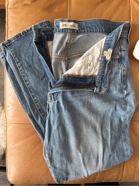 Madewell Light Wash Blue Straight Jeans